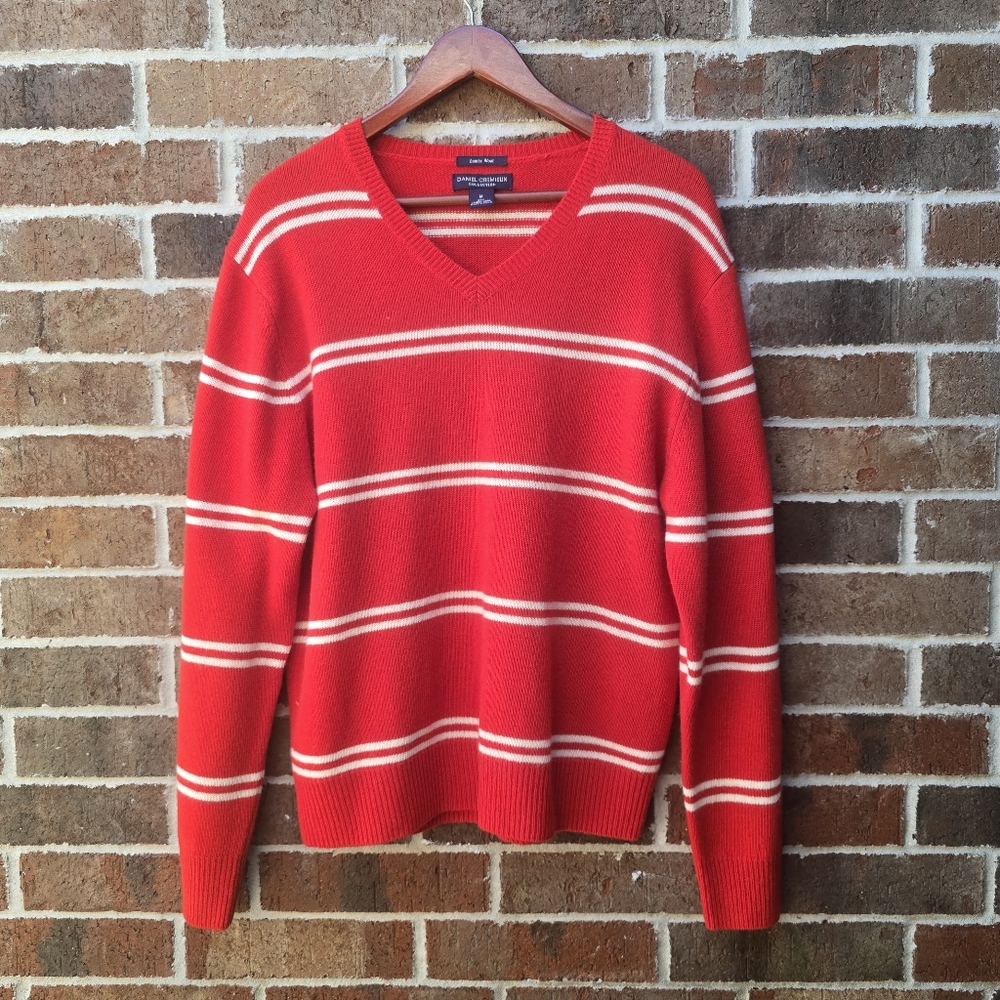 Daniel Cremieux Men’s Red Wool V-Neck Sweater Medium Cream Stripe Knit